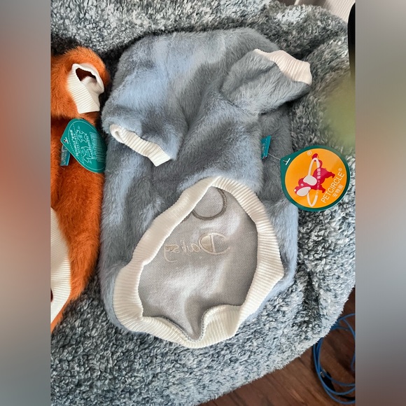 🌟NWT! Petcircle Daisy Fuzzy Dog Sweater! - Picture 5 of 9